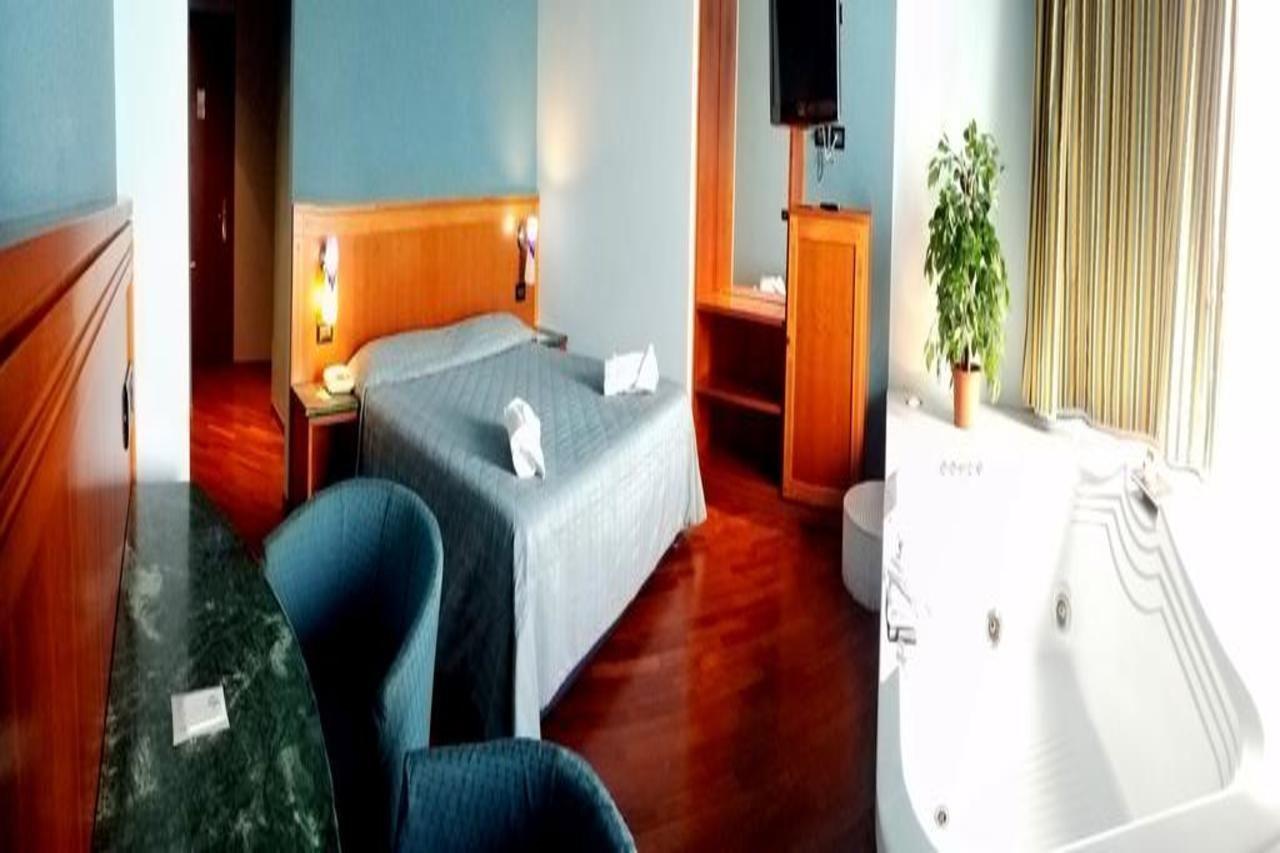 Hotel Michelangelo Palace & Spa Terni Luaran gambar