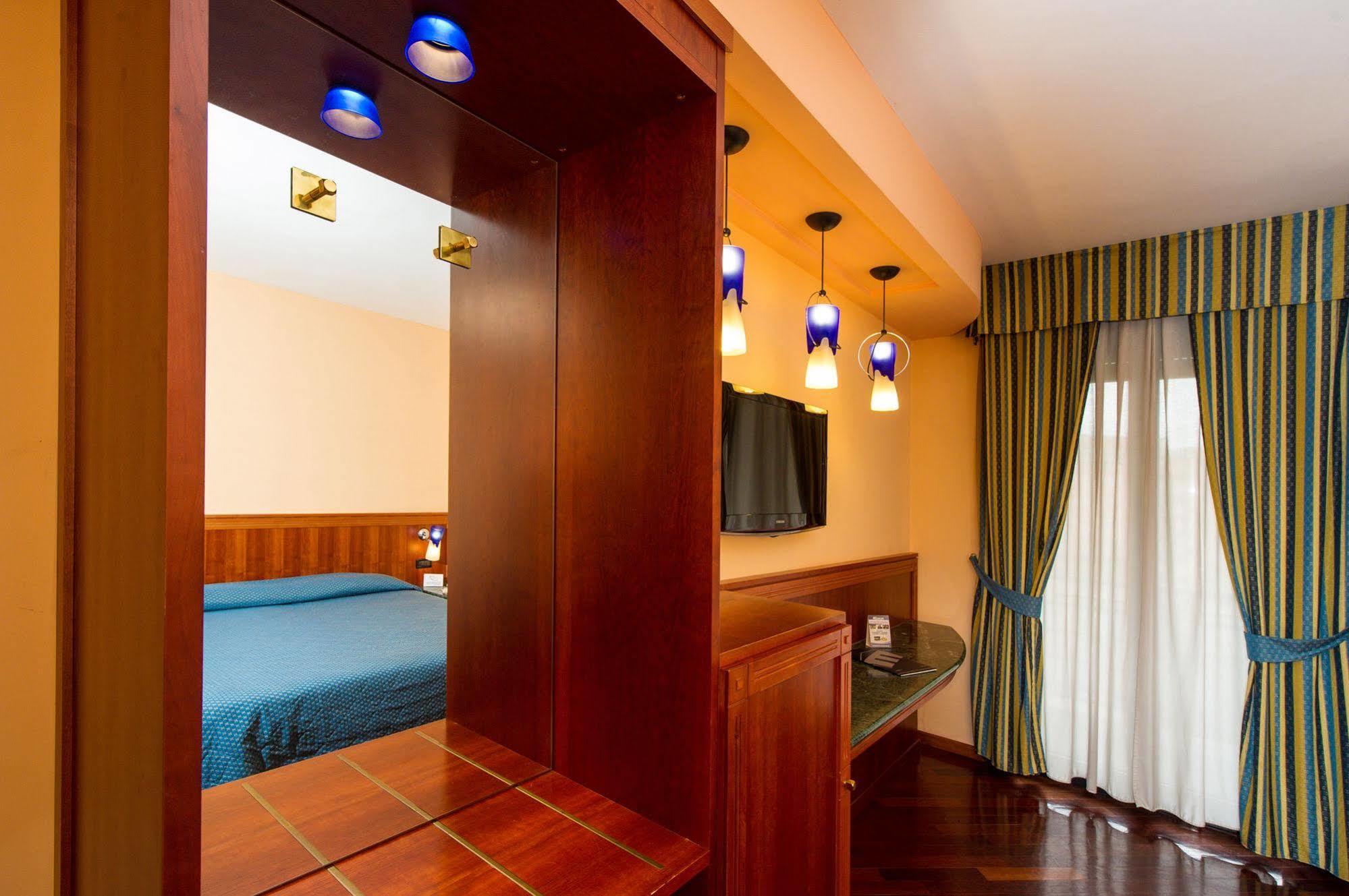 Hotel Michelangelo Palace & Spa Terni Luaran gambar
