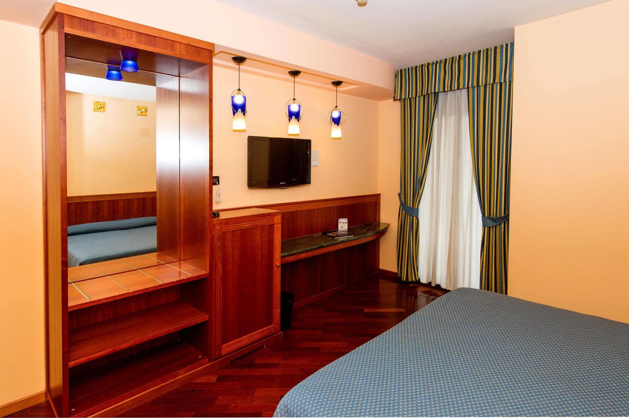 Hotel Michelangelo Palace & Spa Terni Luaran gambar